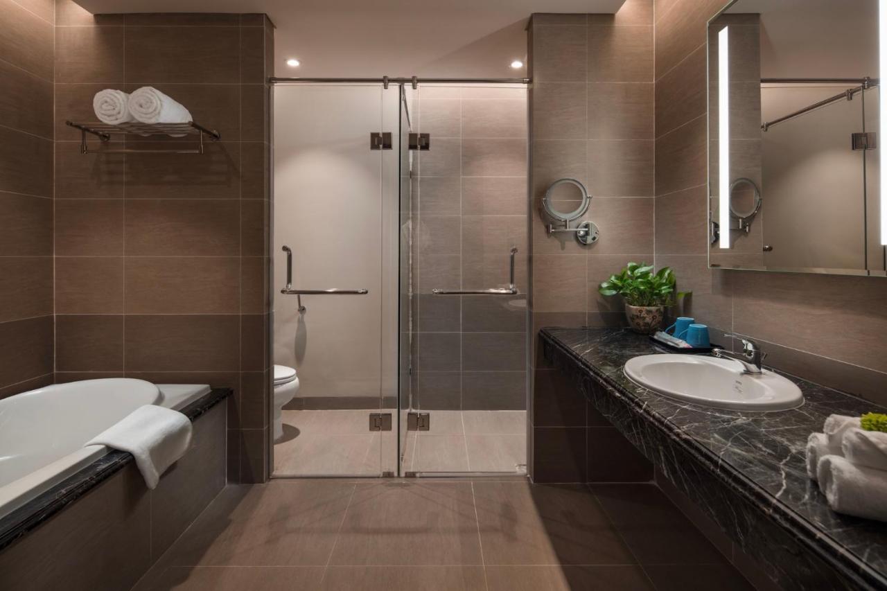 Luxury Beach Condo 5-Star, Rooftop Pool Danang Exterior photo